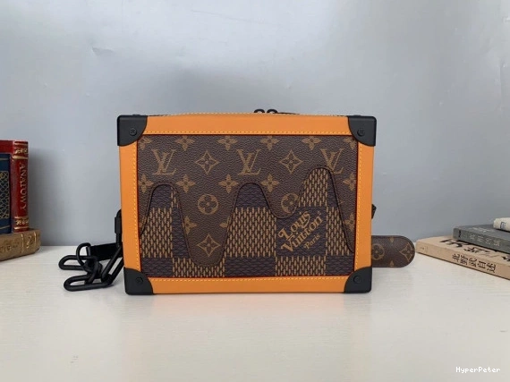TRUNK SOFT LOUIS VUITTON 0805